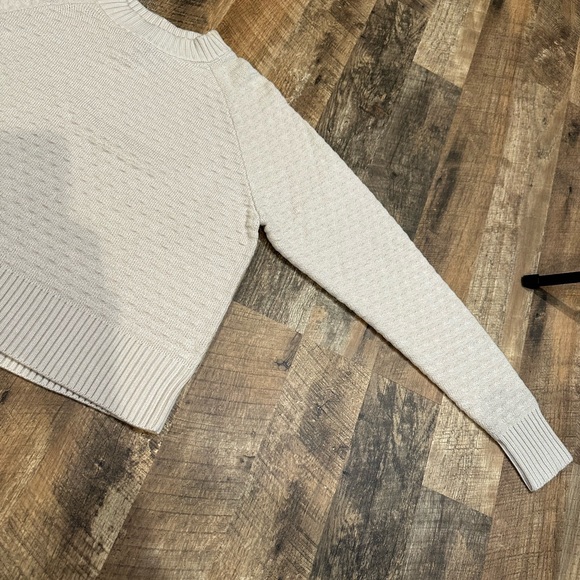Lululemon Sweater Size XS / S Only Worn Once Must See - Picture 5 of 8